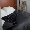 Meilleure affaire ⌛ DODO Couverture Polaire Extra Douce Coloris Anthracite 240 X 260 Cm Gris 🌟 2 Meilleure affaire ⌛ DODO Couverture Polaire Extra Douce Coloris Anthracite 240 X 260 Cm Gris 🌟 -Doublures de lit Soldes 3307412760230 Q